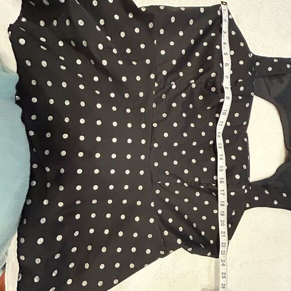 Torrid size 3 black white polka dots camisole zipper ruffled bottom - Picture 2 of 9